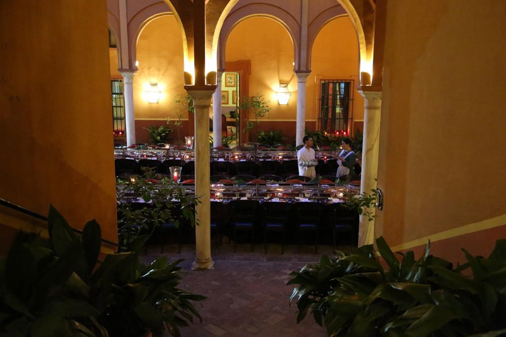 Casa Palacio De Carmona Extérieur photo